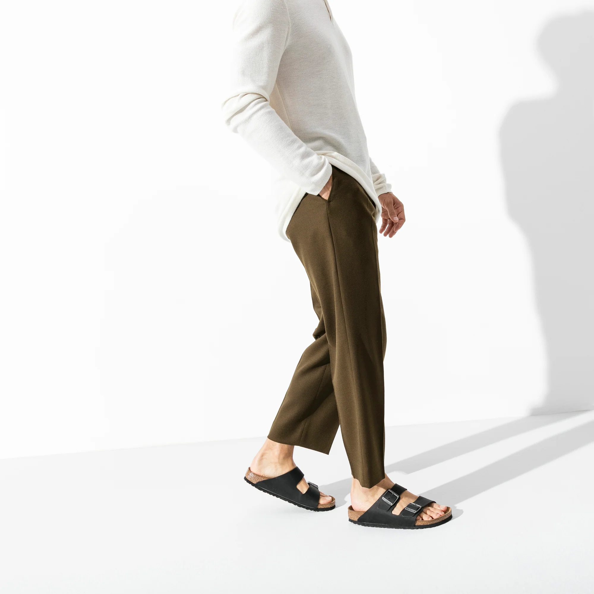 Arizona Oiled Leather in Black (Classic Footbed - Suede Lined) - Image 7