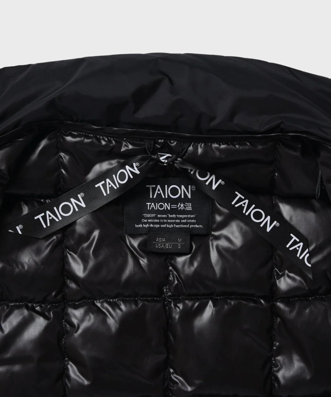 Basic High Neck W-Zip Inner Down Vest in Off White - Image 5