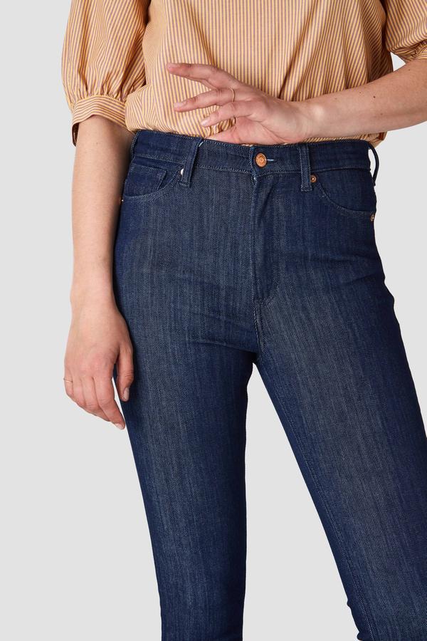 Christina High in Myla Rinse Coolmax Jeans - Image 5