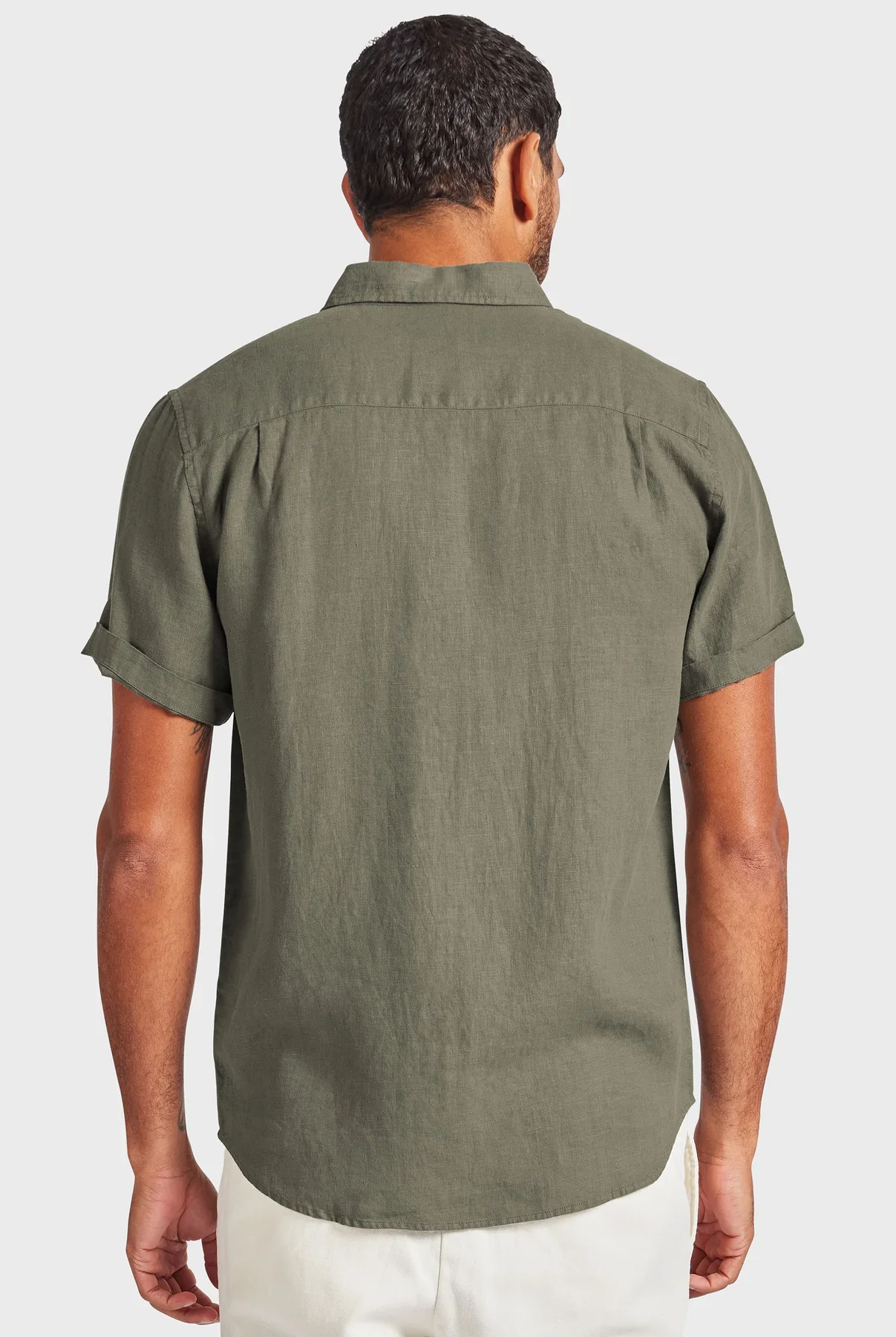 Hampton Linen Short Sleeve Shirt in Smoke Pine - Image 5
