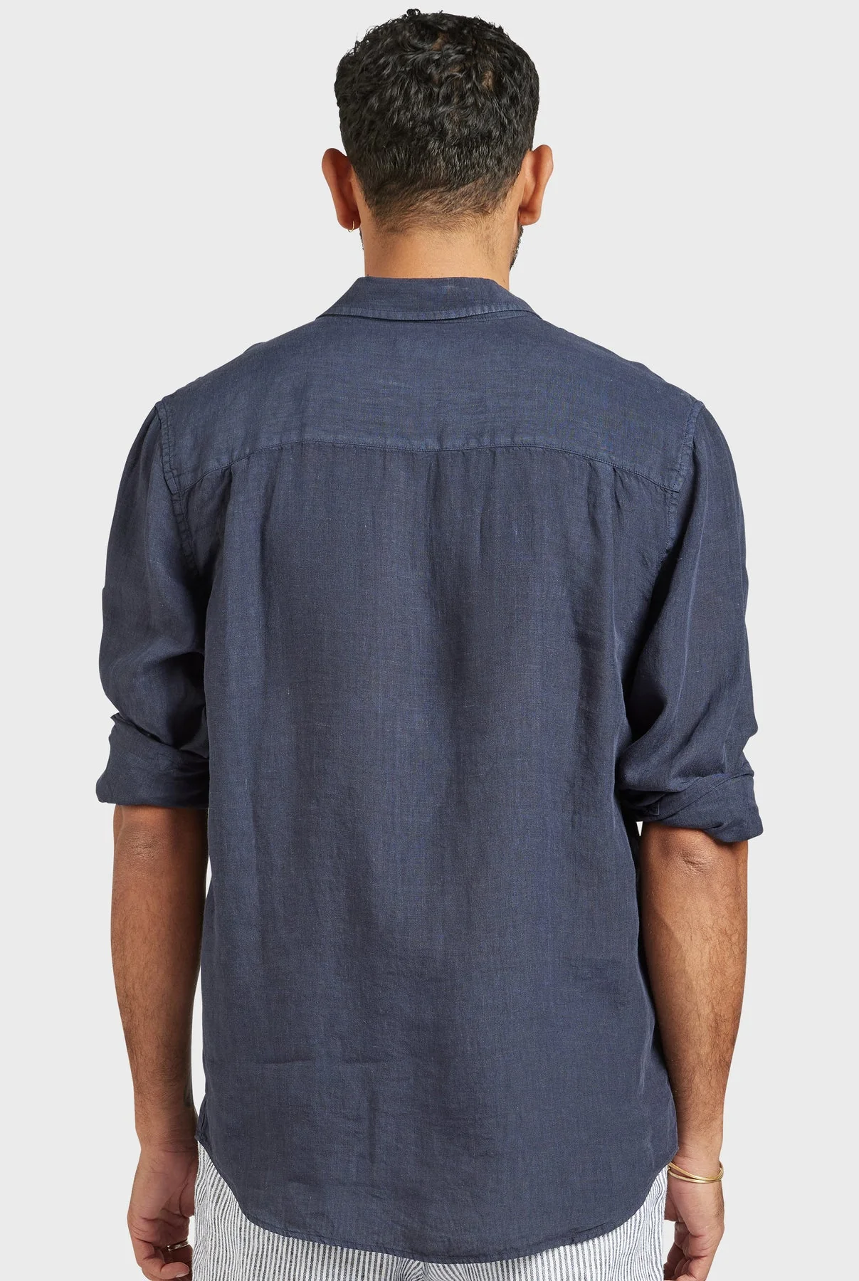 Mick Linen Shirt in Navy - Image 4