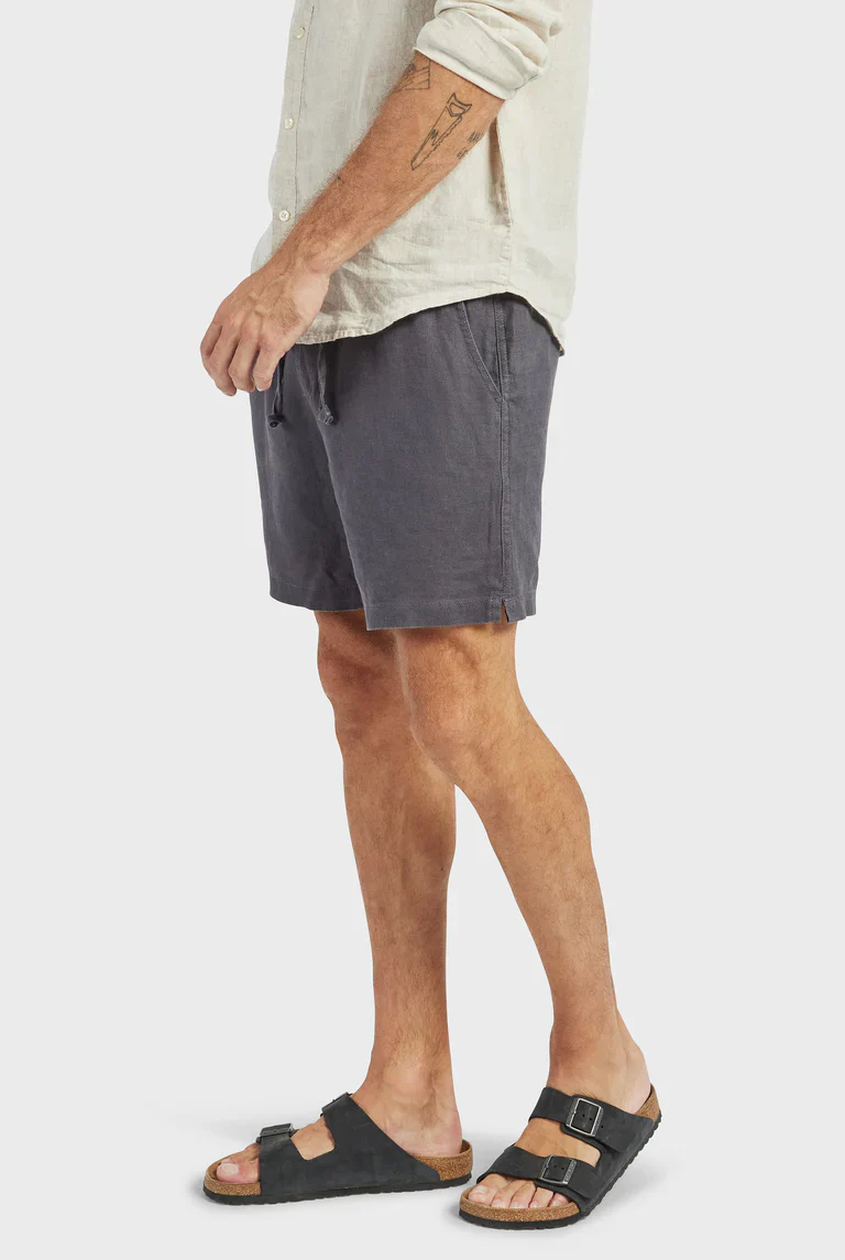 Riviera Linen Short in Charcoal - Image 4