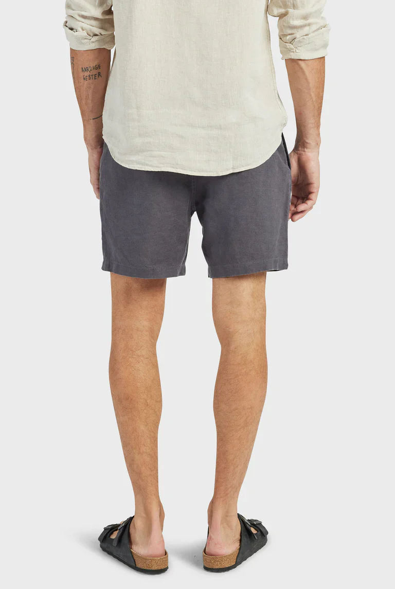 Riviera Linen Short in Charcoal - Image 5