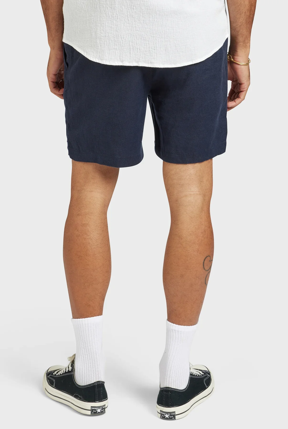 Riviera Linen Short in Navy - Image 5